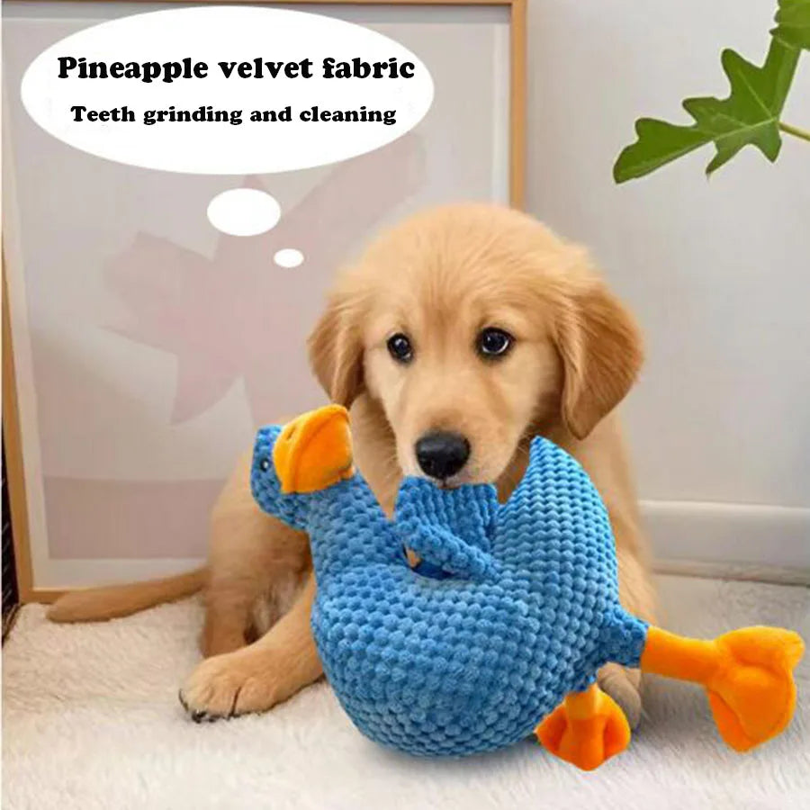 SnuggleDuck™ – The Calming Squeaky Chew Buddy